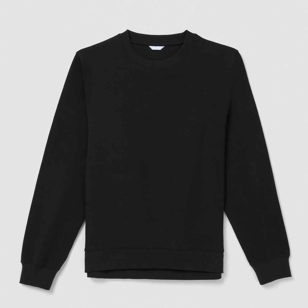 Sweat-shirt noir sur fond gris clair