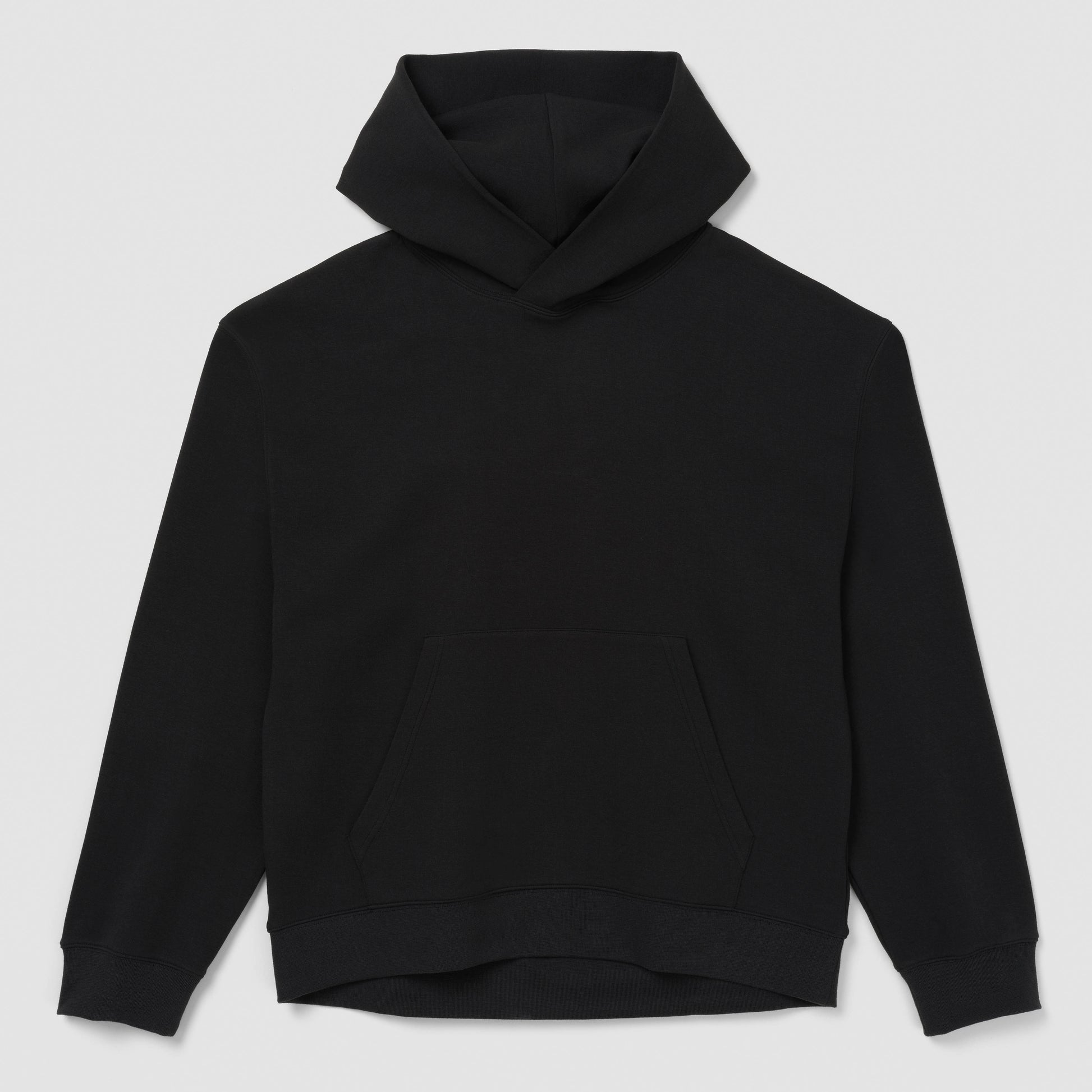 Sweat à capuche noir sur fond gris clair